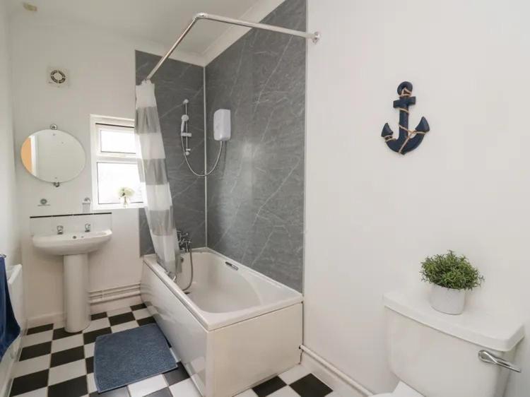 2 Bedroom Holiday Home In The Heart Of West Wales سانت كليرز المظهر الخارجي الصورة