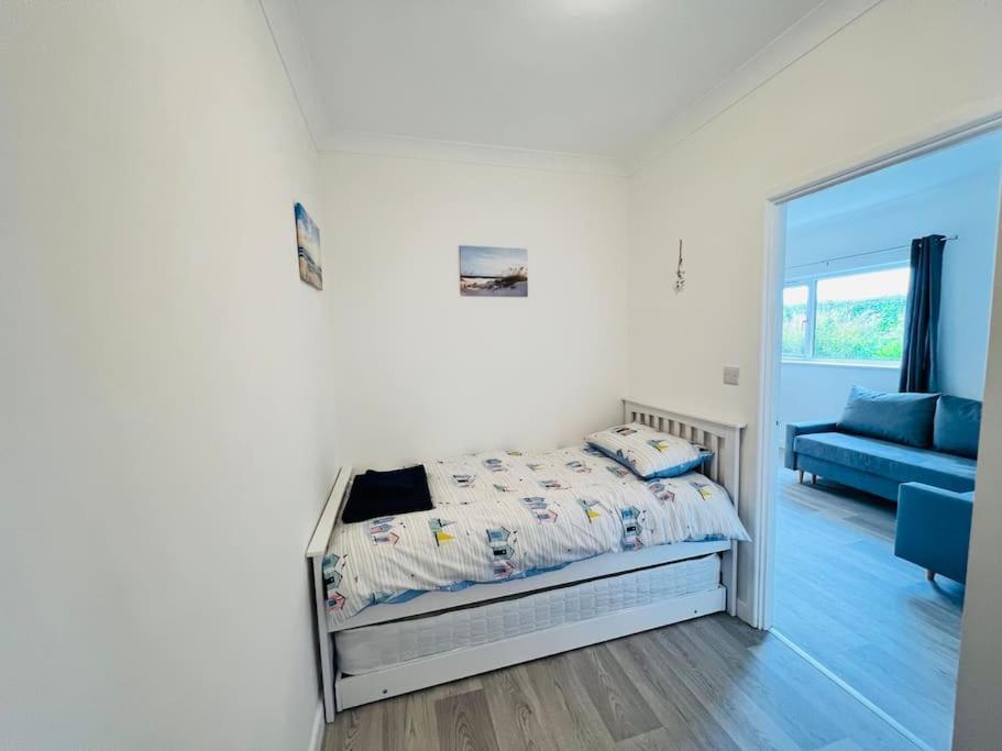 2 Bedroom Holiday Home In The Heart Of West Wales سانت كليرز المظهر الخارجي الصورة